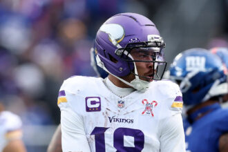 Detroit Lions at Minnesota Vikings: Key Information and First Quarter Discussion
