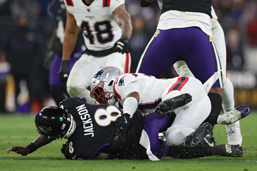 Lamar Jackson injury updates: Ravens' QB is doubtful for game vs. Packers