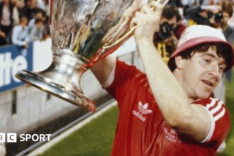 Forest fulcrum Robertson - 'a talented, highly skilled, unbelievable outside-left'