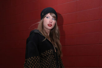 Taylor Swift celebrates Christmas cheering on Travis Kelce, Chiefs