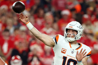Broncos take 13-10 lead on Chiefs in third quarter