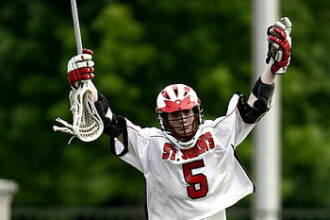 Lakers' Reaves (calf) leaves Christmas Day game