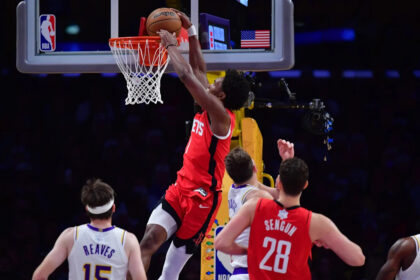 Lakers player grades: L.A. loses big to the Rockets on Christmas Day