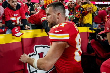 Chiefs TE Travis Kelce reflects on his emotional home season finale