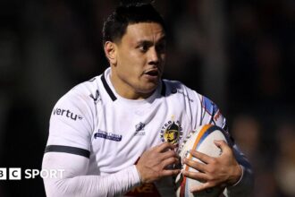 Exeter's Ikitau out for up to three months with shoulder injury