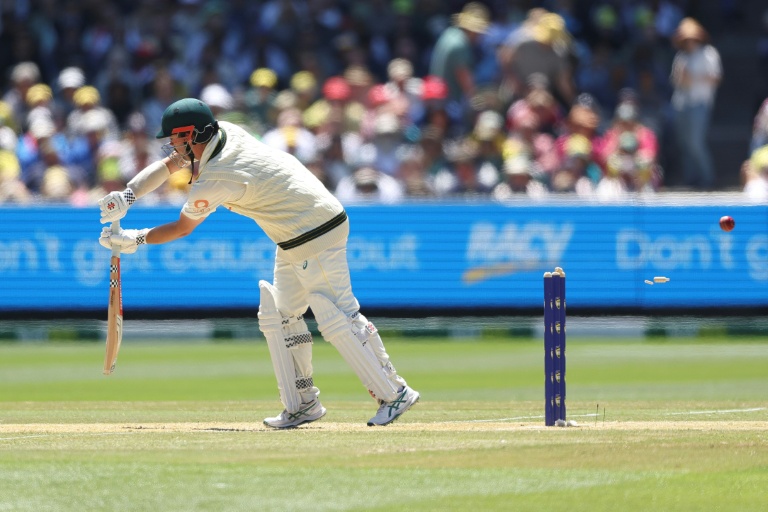 England 77-2 at tea, need 98 more to win chaotic 4th Ashes Test