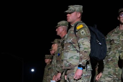 Last-second Devin Booker 3 completes Suns' late comeback over Thunder