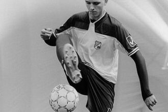 Bangladesh Govt Under 'Tremendous Pressure' After KKR Drops Mustafizur