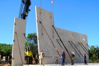 Las Vegas is on the clock! Reid's updated NFL mock draft predicts picks 1-32