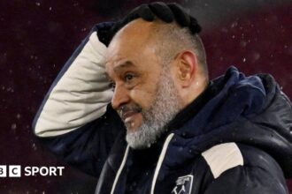 'An impossible task?' Winless run leaves West Ham facing drop