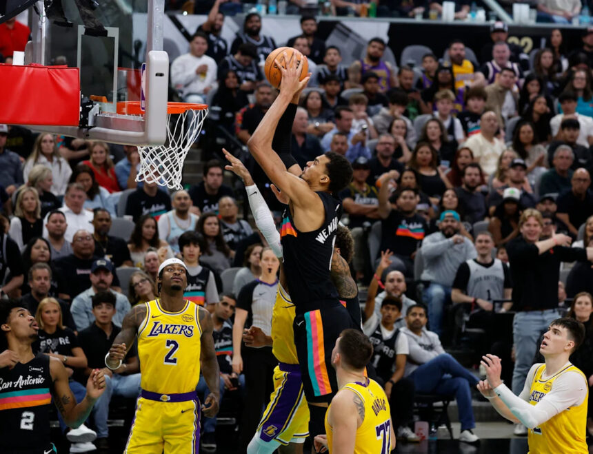 Lakers player grades: L.A. loses while very short-handed to Spurs