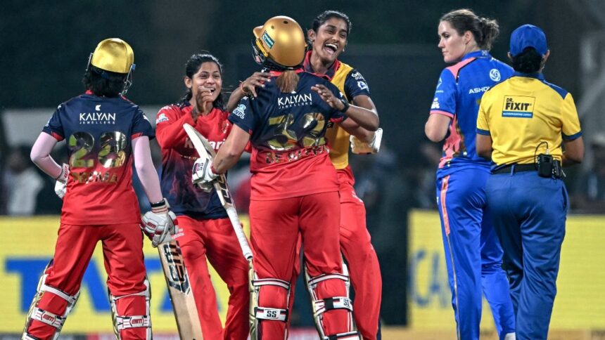 Clutch Nadine de Klerk stuns MI as RCB snatch win from jaws of defeat in WPL opener