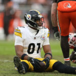 Steelers tight end dealing with surprise injury heading into playoffs