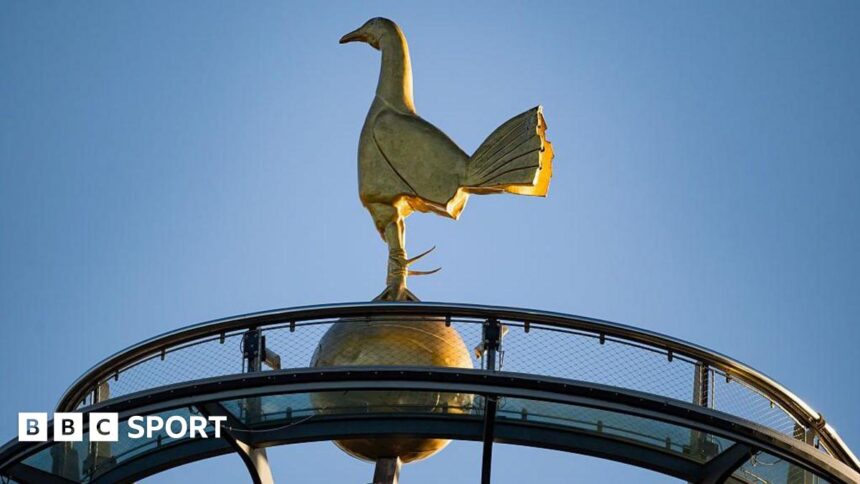 Fans accuse Spurs of 'dramatic fall in ambition'