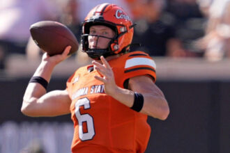 Oklahoma State transfer QB Zane Flores commits to Iowa State