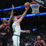 Boston Celtics get hot in the second half, beat Toronto Raptors 125-117 (PHOTOS)