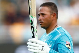 Khawaja stars as Heat eliminate Thunder in Big Bash