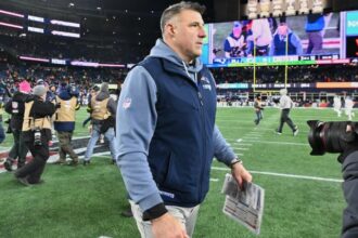 Who will Patriots play in divisional round after win vs. Chargers?