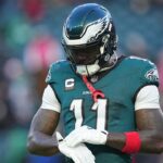 Eagles' Nick Sirianni, AJ Brown scream at each other on sideline during Wild Card Round vs 49ers