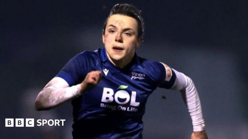 Hopkins among 11 uncapped players in Red Roses squad