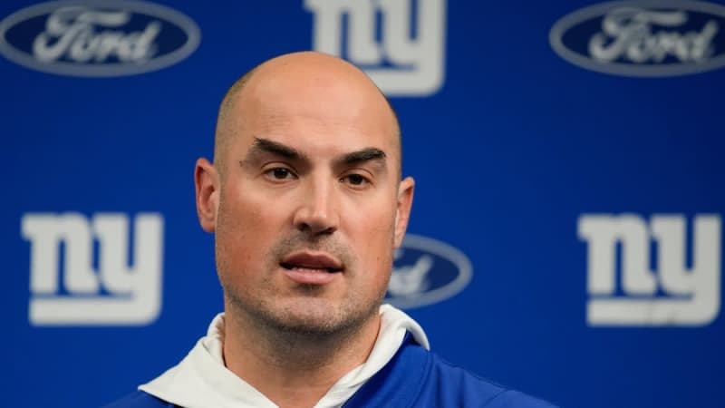 Giants interim HC Mike Kafka to interview for Bucs offensive coordinator