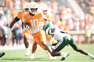 Tennessee football DB Kaleb Beasley enters transfer portal, per reports