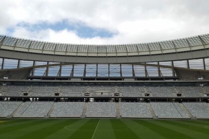 Texans dominate Steelers, Aaron Rodgers in wild-card matchup