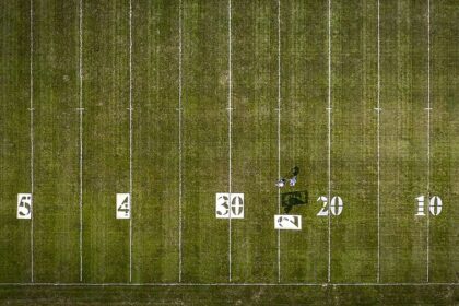 Kawhi Leonard, James Harden carry Clippers past Hornets