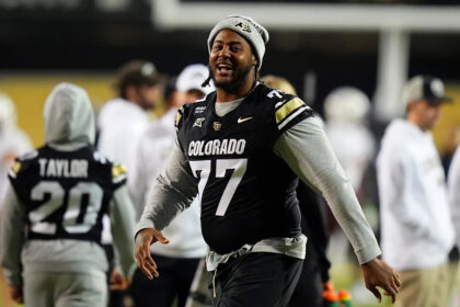 Colorado football's star left tackle enters transfer portal