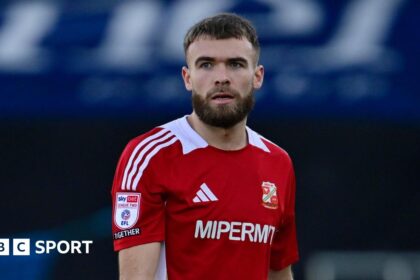 'Major whoopsie' - Holloway questions officials after Swindon teamsheet error