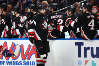 Thompson's hat trick powers Sabres past Canadiens 5-3