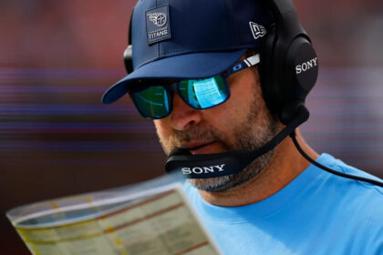 Former Titans head coach interviews for Chargers OC vacancy