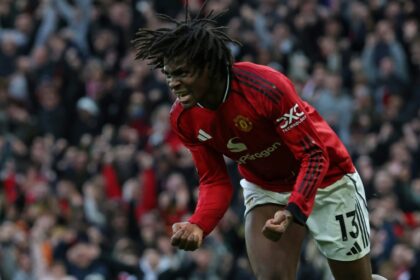 Man Utd dominate Man City in dream start for Carrick