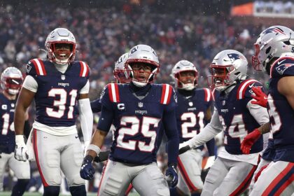 Patriots return to AFC Championship after forcing 5 Texans turnovers in heavy wintry mix