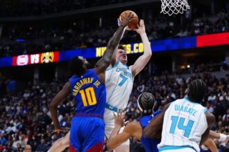 Hornets dominate from start, beat Nuggets for first time in nine tries