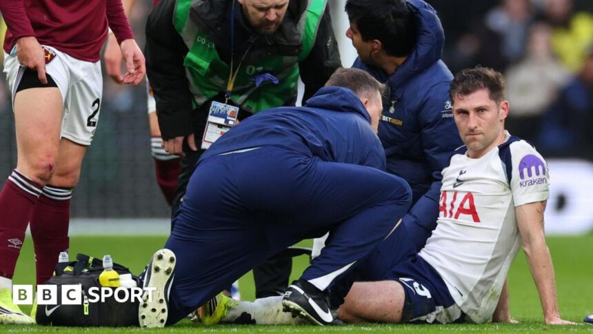 Tottenham's Davies to have surgery on broken ankle