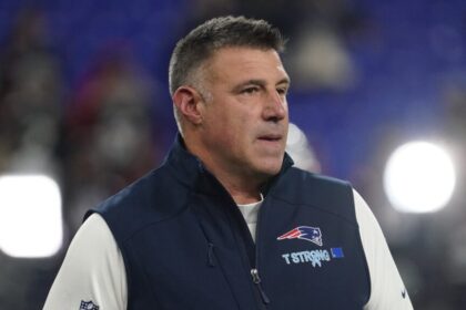 Patriots’ Mike Vrabel Praises Broncos Defense Before AFC Championship Game