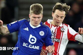 Regulator report to review parachute payments