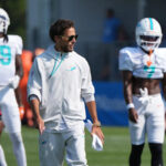 NFL world reacts to Chargers hiring Mike McDaniel as OC