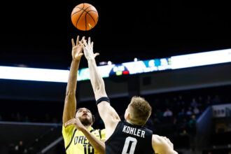 Carson Cooper scores 19 points and No. 10 Michigan State beats struggling Oregon 68-52