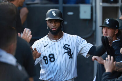 Mets reportedly acquire Luis Robert Jr. in trade with White Sox
