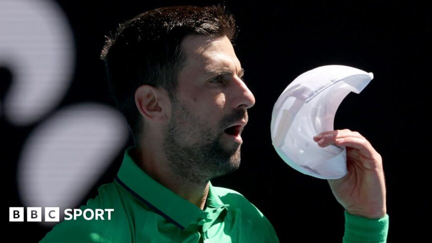 Djokovic cruises into Australian Open third round