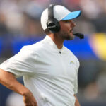 Ravens hiring former Chargers DC Jesse Minter as next HC