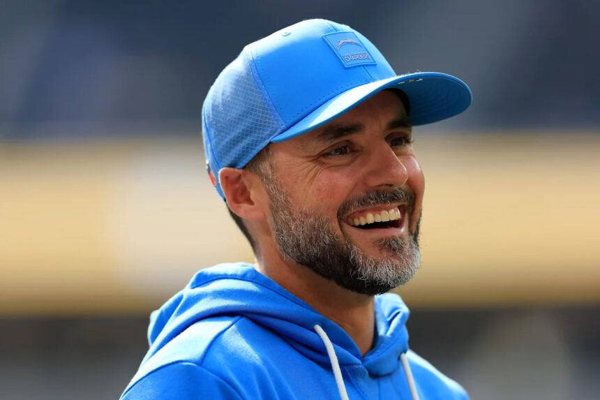 Ravens hire Chargers' Jesse Minter as new head coach