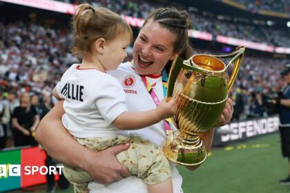 England lock Ward pregnant with second child