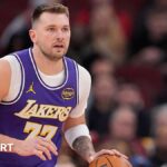 Doncic's scoring streak continues as Lakers beat Bulls