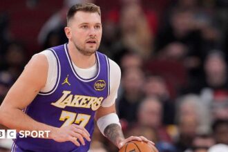Doncic's scoring streak continues as Lakers beat Bulls
