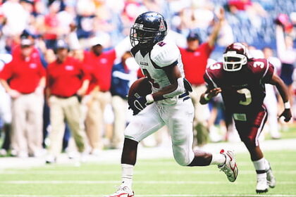 Cavaliers' video tribute leaves LeBron James in tears