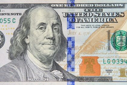 McLaren suffer technical issue as Aston Martin finally debut new car