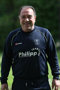 Does Raducanu need to stick with same coach after latest change?